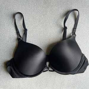 Victoria’s Secret Bombshell Plunge Bra